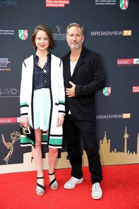 Sandra von Ruffin und Benno Fürmann beim Cocktailempfang anlässlich der Jurysitzung zum International Emmy Award 2017 am 22.06.2017 in der Marienburg in Koeln Cocktailempfang zur Jurysitzung zum International Emmy Award 2017 in Koeln 