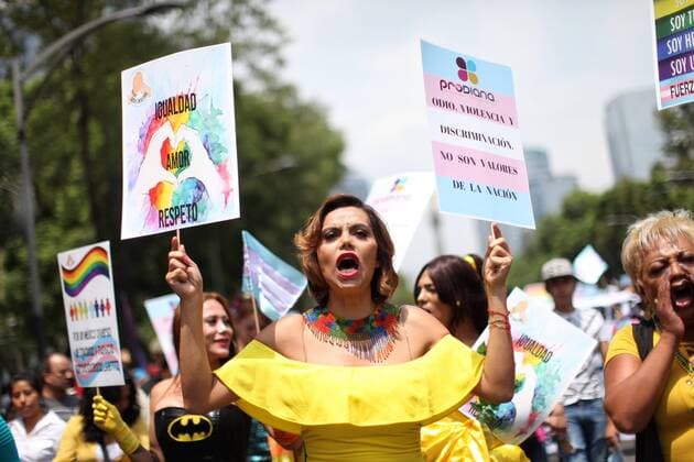 Women shout slogans during the 39th LGBT Pride March in Mexico City, Mexico, 24 June 2017. Under the motto Respect my family, my freedom, my life thousands of people participated at the Lesbian Gay Bisexual and Transexual pride march. Gay pride march in Mexico !ACHTUNG: NUR REDAKTIONELLE NUTZUNG!  Copyright: xSáshenkaxGutiérrezx CMX001 20170625-636339478665769044