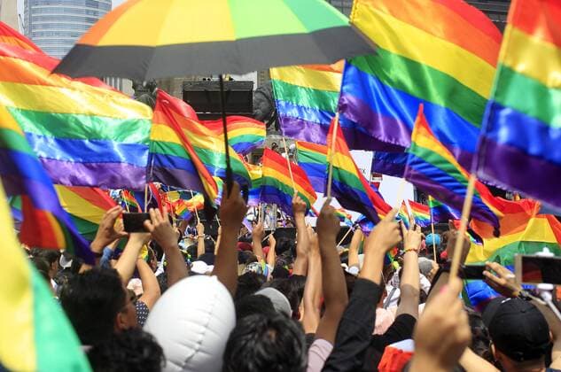 (170625) -- MEXICO CITY, June 25, 2017 -- People take part in the 39th Gay Pride Parade in Mexico City, capital of Mexico, on June 24, 2017. ) (ma)(gj) MEXICO-MEXICO CITY-GAY PRIDE-MARCH STR 