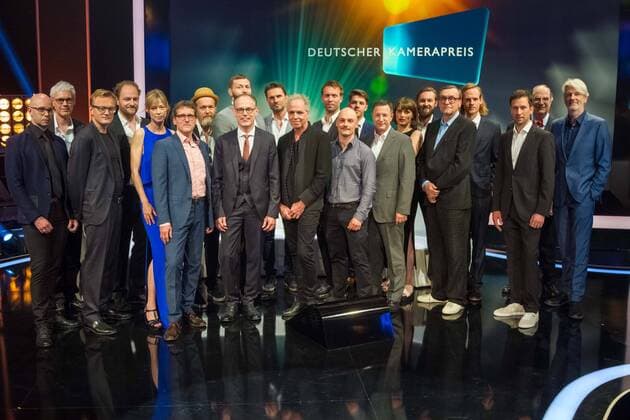 Gruppenfoto der Preisträger und Laudatoren bei der Verleihung des 27. Deutschen Kamerapreis 2017 auf dem WDR Gelände Bocklemünd in Köln am 24.06.2017 Verleihung des 27. Deutschen Kamerapreis 2017 in Köln