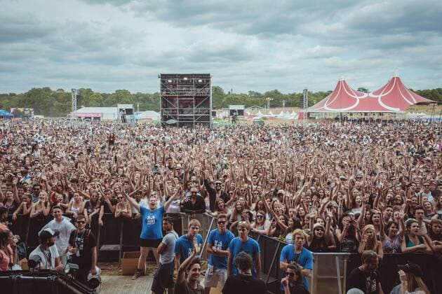 Solidays 2017 - Hyppodrome de Longchamps - ambiance fans MUSIQUE : Festival Musique Solidays 2017 - 24 06 2017 ALEXANDREFUMERON Panoramic 