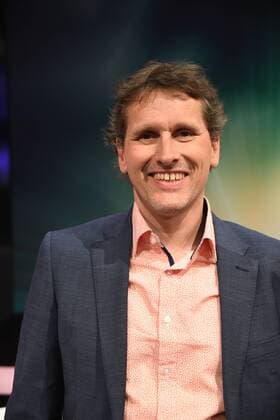 Kameramann Börres Weiffenbach, Preisträger Kamera Fernsehfilm posiert am 24.06.2017 bei einem Fototermin zur Verleihung des 27. Deutschen Kamerapreis in Köln.