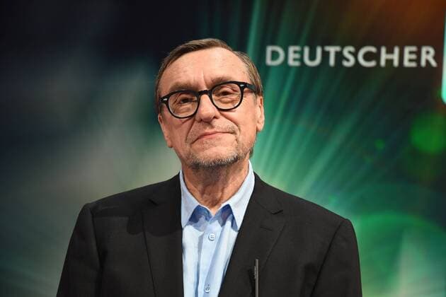 Der Filmemacher Adolf Winkelmann, Vorsitzender der Jury posiert am 24.06.2017 bei einem Fototermin zur Verleihung des 27. Deutschen Kamerapreis in Köln.