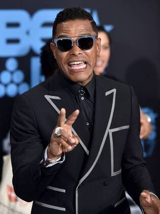 Singer-songwriter Maxwell attends the 17th annual BET Awards at Microsoft Theater in Los Angeles on June 25, 2017. The ceremony celebrates achievements in entertainment and honors music, sports, television, and movies released between April 1, 2016 and March 31, 2017.  LAP20170625220 CHRISTINExCHEW