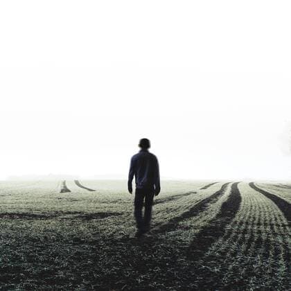 Moving man on field, composite model released Symbolfoto  DWIF00859