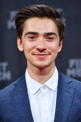 Ivo KORTLANG (Schauspieler), Einzelbild,angeschnittenes Einzelmotiv,Portraet,Portrait,Porträt. Roter Teppich,Red Carpet Weltpremiere ELLAS BABY beim Filmfest Muenchen am 26.06.2017.