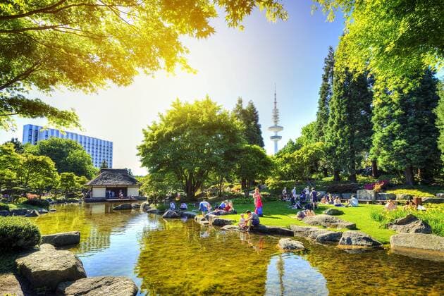 Japanischer Garten im Park Planten un Blomen in Hamburg, Deutschland, Europa ** NUR FUER REDAKTIONELLE ZWECKE ** EDITORIAL USE ONLY **