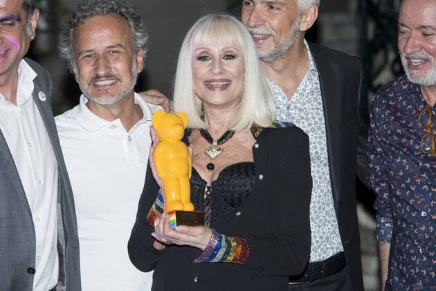 Italian singer Raffaella Carra receives the World Pride Award 2017 at Italian Embassy in Madrid, June 27, 2017. Spain.  (20170627017)