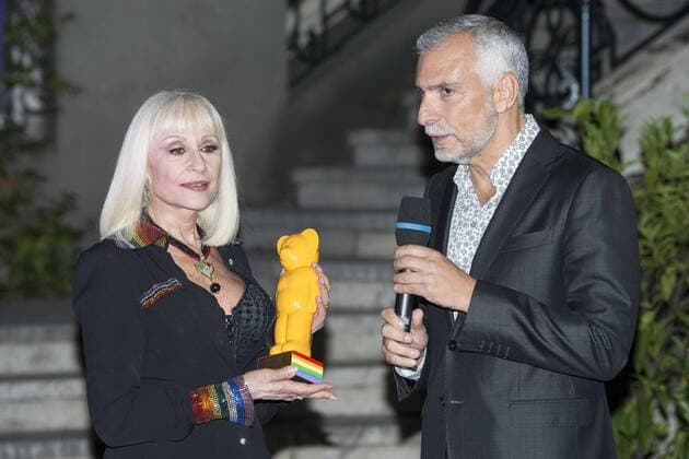 Italian singer Raffaella Carra receives the World Pride Award 2017 at Italian Embassy in Madrid, June 27, 2017. Spain.  (20170627010)