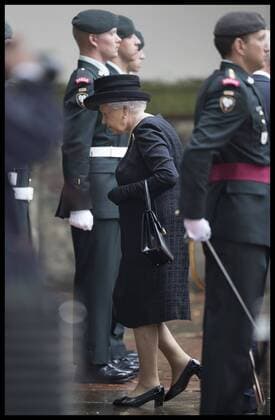 . 27 06 2017. London, United Kingdom. The Queen arriving at the funeral of Countess Mountbatten of Burma at St.Paul s church in Knightsbridge, London.  xStephenxLockx xi-Imagesx IIM-15463-0033
