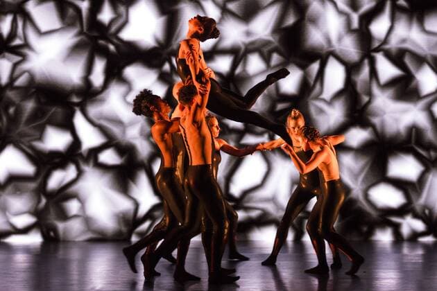 London, UK. 27 June 2017. Alexander Whitley Dance Company present the World Premiere of 8 Minutes at Sadler s Wells Theatre. 8 Minutes is choreographed and directed by Alexander Whitley, performers: Julia Sanz Fernandez, David Ledger, Luke Crook, Victoria Roberts, Hannah Eckholm, Tia Hockey and Leon Poulton. Performances at Sadler s Wells on 27th and 28th June 2017. The piece is a Sadler s Wells commission, co-commissioned by DanceEast & Trinity Laban Conservatoire of Music & Dance. Photo: Vibrant Pictures Alamy Live News Alexander Whitley Dance Compan, 8 Minutes, Sadler s Wells, London, UK