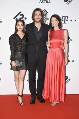 Luise Befort, Max Wiedemann und Katharina Behrends bei der Verleihung des 13th Street Shocking Short Award 2017 im Rahmen des 35. Filmfest München 2017 in der Serologischen Klinik für Nervenkitzel. München, 27.06.2017 Foto:xP.xSchönbergerx xFuturexImage