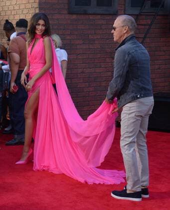 Bilder des Tages Cast members Zendaya and Michael Keaton attend the premiere of the sci-fi motion picture Spider-Man: Homecoming at TCL Chinese Theatre in the Hollywood section of Los Angeles on June 28, 2017. Storyline: Following the events of Captain America: Civil War (2016), Peter Parker attempts to balance his life in high school with his career as the web-slinging superhero Spider-Man.  LAP2017062844 JIMxRUYMEN