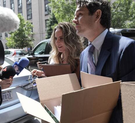 Mexican actress Kate del Castillo (C) arrives at the Inter American Commission of Human Rights (IACHR) in Washington DC, United States, 29 June 2017. Del Castillo, who is linked to Mexican druglord Joaquin el Chapo Guzman, sued the Mexican Government before the IACHR for violationg her rights during the case related to the druglord. Kate del Castillo sues the Mexican Government on the Chapo case !ACHTUNG: NUR REDAKTIONELLE NUTZUNG!  Copyright: xLENINxNOLLYx WAS001 20170629-636343654185181295