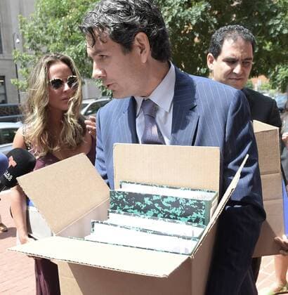 Mexican actress Kate del Castillo (L) and lawyer Federico Mery Sanson (C) arrive at the Inter American Commission of Human Rights (IACHR) in Washington DC, United States, 29 June 2017. Del Castillo, who is linked to Mexican druglord Joaquin el Chapo Guzman, sued the Mexican Government before the IACHR for violationg her rights during the case related to the druglord. Kate del Castillo sues the Mexican Government on the Chapo case !ACHTUNG: NUR REDAKTIONELLE NUTZUNG!  Copyright: xLENINxNOLLYx WAS001 20170629-636343654812465337