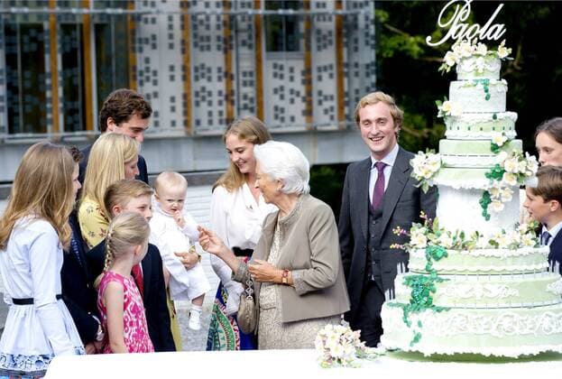29-06-2017 Waterloo Belgium royal family celebrating the early 80th anniversary of Belgium Queen Paola, which is 11th september, in Waterloo. Prince Gabriel and Princess Eleonore and Prince Emmanuel and Princess Elisabeth Maria Laura and Luisa Maria and Joachim Prince Amedeo and Princess Elisabetta Lili Rosboch von Wolkenstein and baby Anna Astrid  Copyright: xPPE NIEBOERx
