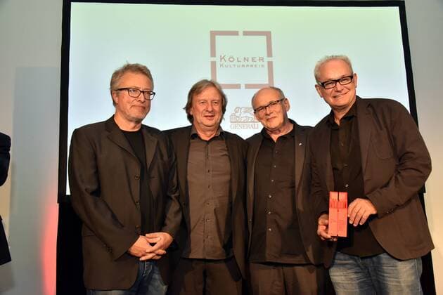 Gerhard Veeck, Norbert von der Grün, Reiner Michalke und Matthias von Welck, l-r, die erhielten den Preis Manager des Jahres , das Management des Stadtgarten , der im vergangenen Jahr von der Bundesregierung zur Spielstätte des Jahres ernannt wurde: mit über 400 Konzerten jährlich gehört der Stadtgarten zu den bedeutendsten Veranstaltungsorten für Musik in Nordrhein-Westfalen am 29.06.2017 in Köln bei der Verleihung des 8. Kölner Kulturpreis. Der Kölner Kulturpreis ist eine Auszeichnung des Kölner Kulturrates. Er würdigt die Leistungen des Vorjahres.