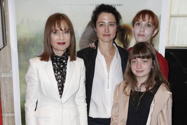 Isabelle Huppert Laura Schroeder ( realisatrice ) Lolita Chammah Themis Pauwels CELEBRITES : Avant Premiere du film Barrage - Paris - 29 06 2017 GwendolineLeGoff Panoramic 