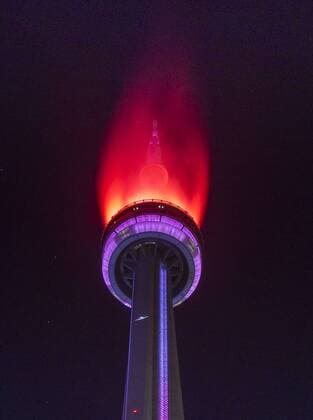 (170702) -- TORONTO, July 2, 2017 -- Photo taken on July 1, 2017 shows fireworks to celebrate Canada s 150th birthday on the top of the Canadian National Tower (CN Tower) in Toronto, Canada. ) (zxj) CANADA-TORONTO-CANADA DAY-FIREWORKS-CN TOWER ZouxZheng 