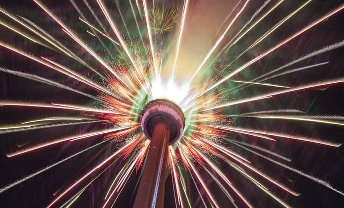(170702) -- TORONTO, July 2, 2017 -- Photo taken on July 1, 2017 shows fireworks to celebrate Canada s 150th birthday on the top of the Canadian National Tower (CN Tower) in Toronto, Canada. ) (zxj) CANADA-TORONTO-CANADA DAY-FIREWORKS-CN TOWER ZouxZheng 