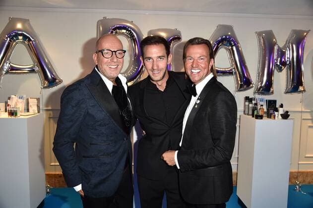 Bilder des Tages Marcel Remus mit Thomas und Sandro Rath beim Spa Diamond Award 2017 am 3.07.2017 in Berlin Spa Diamond Award 2017 in Berlin 