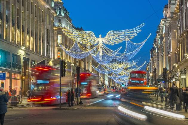 IMAGO Creative: Countdown bis Weihnachten, Nach Hause reisen Christmas Lights, Regent Street, West End, London, England, United Kingdom, Europe Copyright: AlanxCopson 828-1014