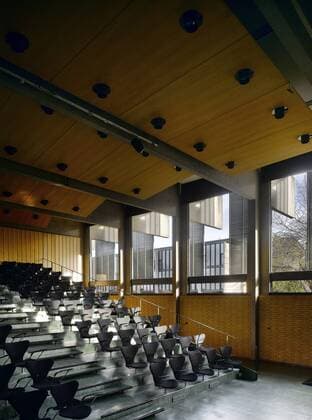 Architektur von Arne Jacobsen St Catherine s College, Oxford University (St. Catz) - The lecture hall., Architects: Architects: Arne Jacobsen, original design, Hodder Associates, refurbishement and additions United Kingdom  Copyright: xDanielxHopkinsonx 12465-270-1