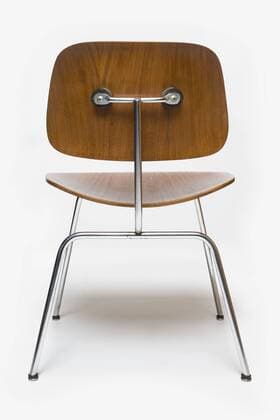 Designklassiker von Ray und Charles Eames Dining Chair Metal aka DCM, American, 1950s, manufactured by Herman Miller. Designer: Charles and Ray Eames  Copyright: xGxJacksonx 12528-1410-1