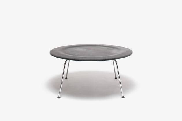 Designklassiker von Ray und Charles Eames Ebonised Black CTM (coffee table metal) Table. Designer: Charles and Ray Eames  Copyright: xGxJacksonx 12528-2120-1