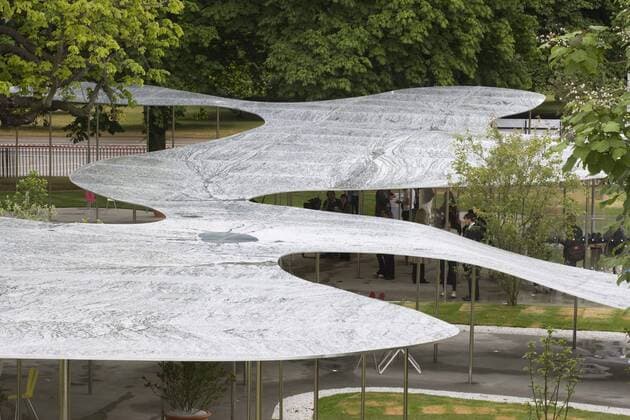 Architektur von SANAA Serpentine Gallery Pavilion 2009, London. Architect: Kazuyo Sejima & Ryue Nishizawa of SANAA United Kingdom  Copyright: xGxJacksonx 12669-20-1