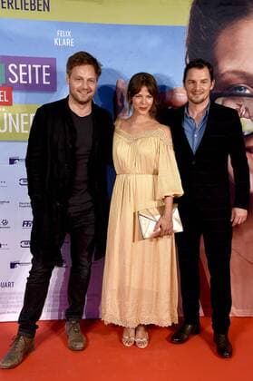 Christoph Letkowski, Jessica Schwarz und Felix Klare bei der Premiere des Kinofilms Auf der anderen Seite ist das Gras viel grüner im Metropolis Kino. Frankfurt, 05.07.2017 Foto:xR.xMurmannx xFuturexImage