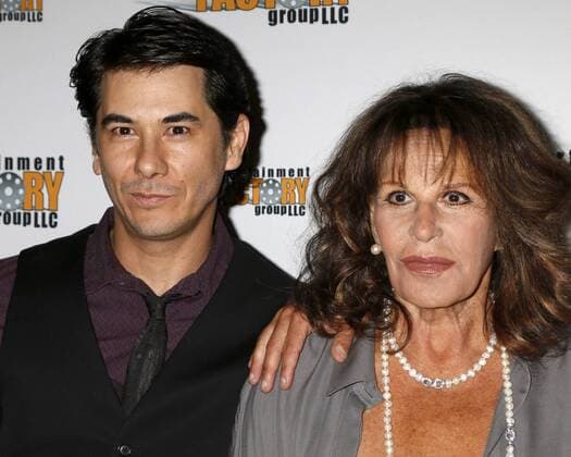 LOS ANGELES - JUL 6: James Duvall_Lainie Kazan at the Garlic And Gunpowder Premiere at the TCL Chinese 6 Theaters on July 6, 2017 in Los Angeles, CA  Copyright: xKathyxHutchinsx xIPAx xHutchinsxPhotox