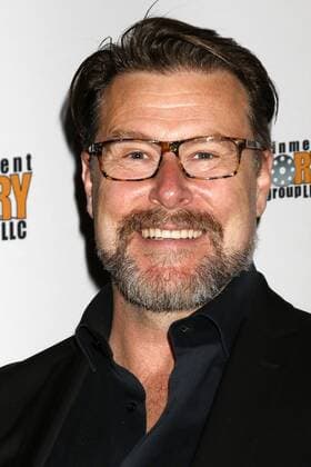 LOS ANGELES - JUL 6: Dean McDermott at the Garlic And Gunpowder Premiere at the TCL Chinese 6 Theaters on July 6, 2017 in Los Angeles, CA  Copyright: xKathyxHutchinsx xIPAx xHutchinsxPhotox