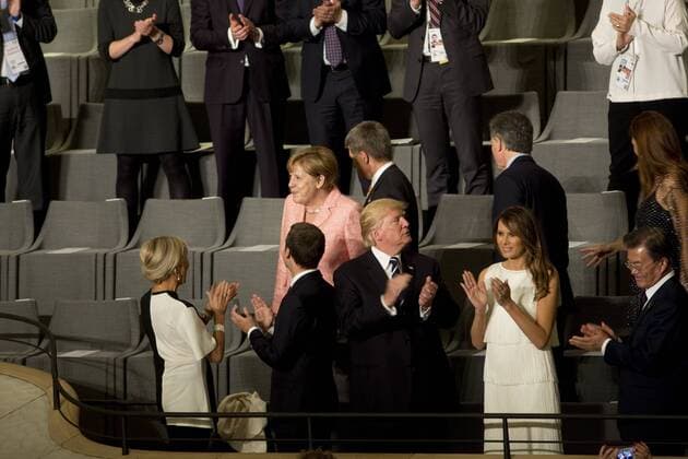 Deutschland, Hamburg, G20, Elbphilharmonie, Bundeskanzlerin Angela Merkel, Donald Trump mit Frau Melania, Emmanuel Macron mit Frau Brigitte, 07.07.2017