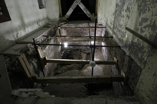 Archäologen entdecken Azteken Gebäude in Mexiko A view of the place where Mexican anthropologists found a tower built with cranes in Mexico City, Mexico, 07 July 2017. Mexican archeologists found remains of a tower built with 461 cranes of women, men and children, questioninf the hypotheses that aztechs did only sacrifice young warriors. MACABRE ARHCOLOGICAL FINDING QUESTIONS HYPOTHESES ON AZTECH SACRIFICES !ACHTUNG: NUR REDAKTIONELLE NUTZUNG!  Copyright: xJorgexNúnezx MEX500 20170708-636350717373696710
