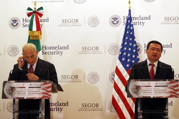 July 7, 2017 - Mexico - EUM20170707NAC15.JPG.CIUDAD DE MEXICO SecuritySeguridad-Mexico-EU.- El secretario de Seguridad Nacional de Estados Unidos, John Kelly, y el titular de Gobernacion, Miguel Ãngel Osorio Chong, y el en conferencia de prensa, 7 de julio de 2017, en el marco de la reunion de trabajo entre ambas naciones. Foto: Agencia EL UNIVERSALJuan Carlos ReyesJMA. Mexico  - ZUMAu78_ 20170707_zaf_u78_077 Copyright: xElxUniversalx