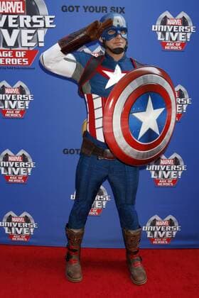 LOS ANGELES - JUL 8: Captain America at the Marvel Universe Live Red Carpet at the Staples Center on July 8, 2017 in Los Angeles, CA  Copyright: xKathyxHutchinsx xIPAx xHutchinsxPhotox