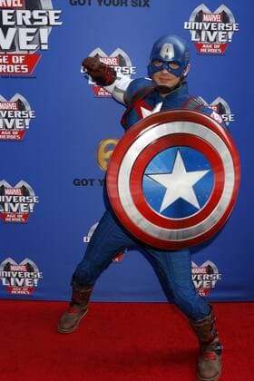 LOS ANGELES - JUL 8: Captain America at the Marvel Universe Live Red Carpet at the Staples Center on July 8, 2017 in Los Angeles, CA  Copyright: xKathyxHutchinsx xIPAx xHutchinsxPhotox