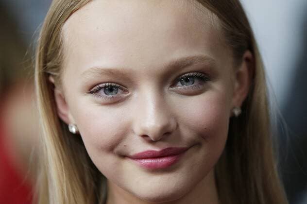 Amiah Miller arrives on the red carpet at War for the Planet Of The Apes premiere at SVA Theater on July 10, 2017 in New York City.  NYP20170710123 JOHNxANGELILLO