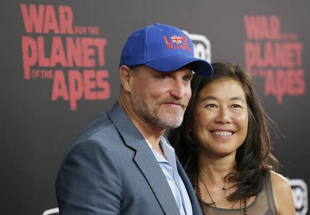Woody Harrelson and Laura Louie arrive on the red carpet at War for the Planet Of The Apes premiere at SVA Theater on July 10, 2017 in New York City.  NYP20170710126 JOHNxANGELILLO