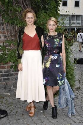 Luise Heyer und Jytte-Merle Böhrnsen bei der Premiere des Kinofilms Einmal Bitte Alles im Kino am Sendlinger Tor. München, 10.07.2017 Foto:xP.xSchönbergerx xFuturexImage