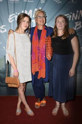 Sina Flammang, Doris Dörrie und Madeleine Fricke bei der Premiere des Kinofilms Einmal Bitte Alles im Kino am Sendlinger Tor. München, 10.07.2017 Foto:xP.xSchönbergerx xFuturexImage