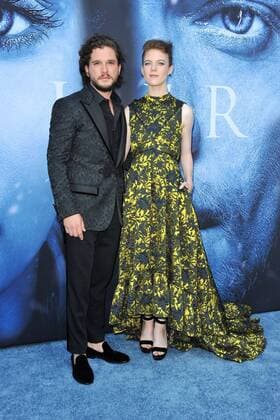 Kit Harington und Rose Leslie, die beiden Schauspieler bei der Serienpremiere der 7. Staffel von Game Of Thrones (HBO) am 12.07.2017 in Hollywood, Los Angeles Premiere Of HBO s Game Of Thrones Season 7 in Los Angeles, 2017 