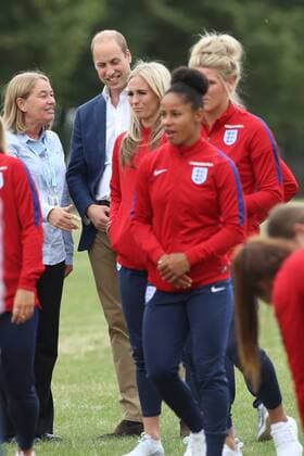 . 13 07 2017. London, United Kingdom. The Duke of Cambridge with the England Women football team and local schoolchildren after a reception at Kensington Palace in London to wish the team good luck in the forthcoming UEFA Women s Euro 2017 tournament in the Netherlands.  xStephenxLockx xi-Imagesx IIM-15554-0003