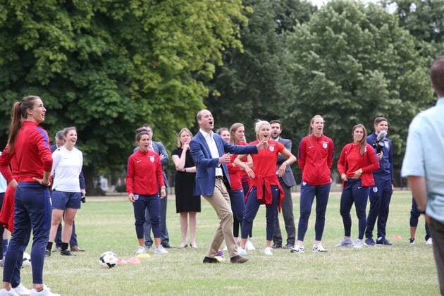 . 13 07 2017. London, United Kingdom. The Duke of Cambridge with the England Women football team and local schoolchildren after a reception at Kensington Palace in London to wish the team good luck in the forthcoming UEFA Women s Euro 2017 tournament in the Netherlands.  xStephenxLockx xi-Imagesx IIM-15554-0028
