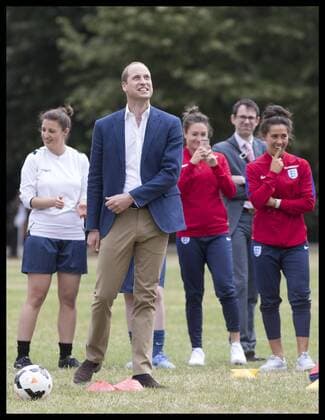 . 13 07 2017. London, United Kingdom. The Duke of Cambridge during a kick about with the England Women football team in the grounds of Kensington Palace in London after a reception to wish the team good luck in the forthcoming UEFA Women s Euro 2017 tournament in the Netherlands.  xStephenxLockx xi-Imagesx IIM-15554-0045
