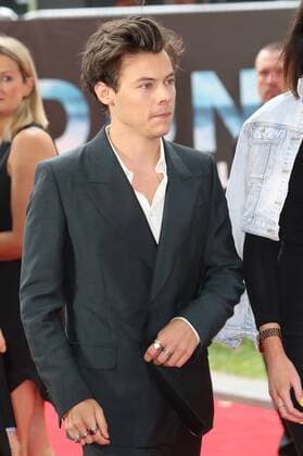 . 13 07 2017. London, United Kingdom. Harry Styles arriving at the world premiere of Dunkirk in London  xStephenxLockx xi-Imagesx IIM-15563-0004