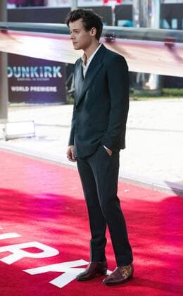 July 13, 2017 - London, London, UK - Harry Styles of pop group One Direction attends the Dunkirk World Film Premiere. London UK  - ZUMAt138 20170713_zap_t138_016 Copyright: xRayxTangx