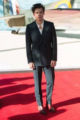 July 13, 2017 - London, London, UK - Harry Styles of pop group One Direction attends the Dunkirk World Film Premiere. London UK  - ZUMAt138 20170713_zap_t138_011 Copyright: xRayxTangx