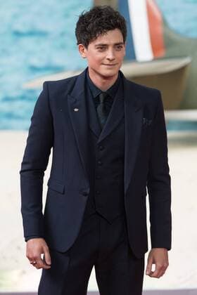 July 13, 2017 - London, London, UK - Aneurin Barnard attends the Dunkirk World Film Premiere. London UK  - ZUMAt138 20170713_zap_t138_054 Copyright: xRayxTangx